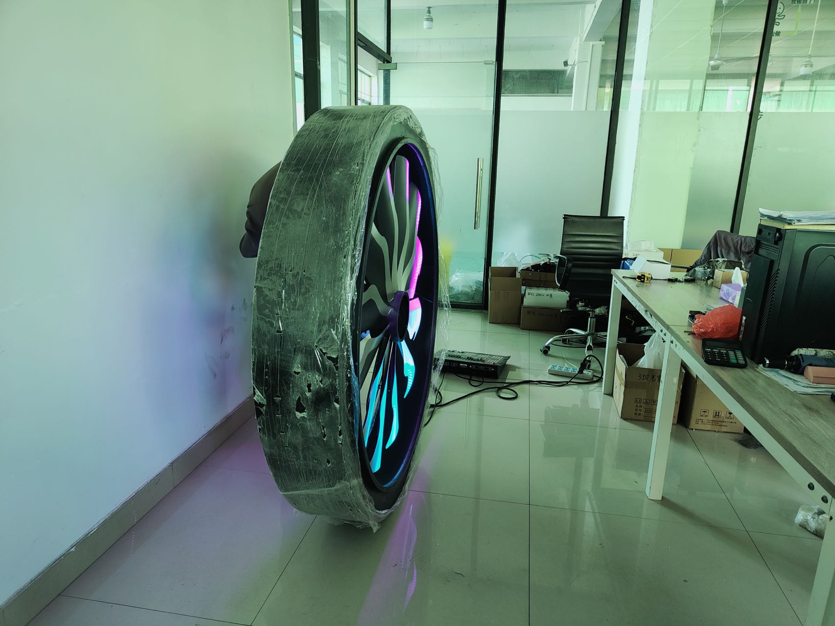 1.2m 1.5m 2m 2.5m LED飞机发动机风扇灯 变色复古工业风扇灯 像素背景条灯