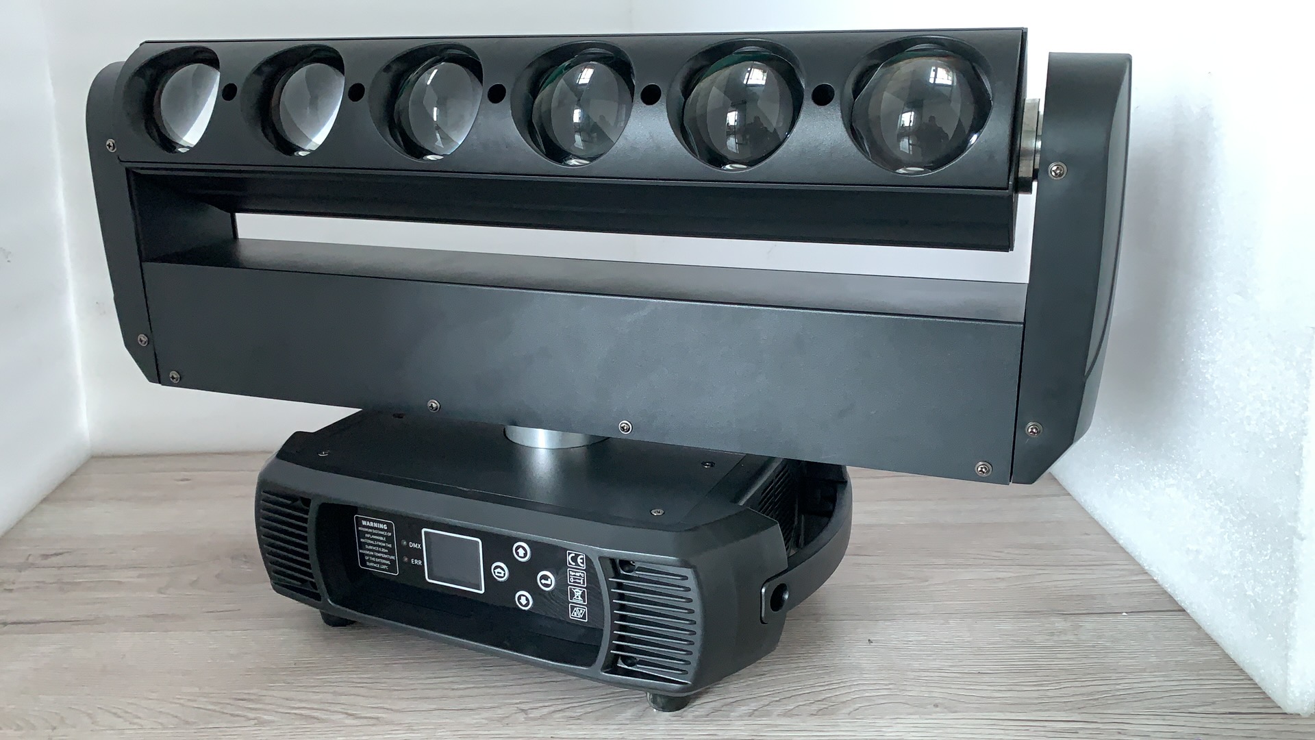 批发价：6颗40W LED摇头矩阵灯双面无极叶片频闪灯